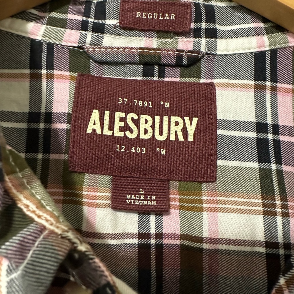 NEW Men’s Alesbury Short Sleeve Button Down